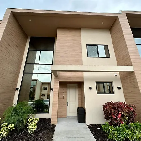 Luxury Home 7 Min Disney Universal 3Br4Ba - Hot Tub